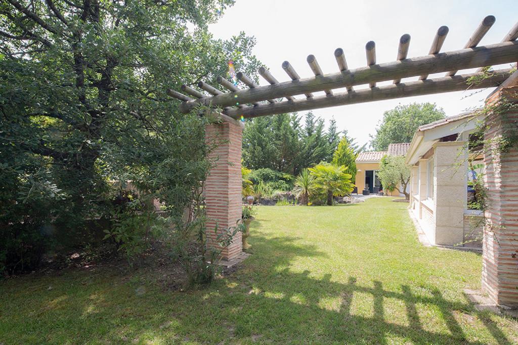 Villa Lescala Blaye Luaran gambar
